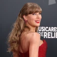 2025 Grammy Awards red carpet 12.jpeg (186 KB)