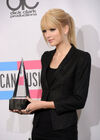 Taylor Swift - 2010 American Music Awards (97)