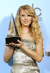 Taylor Swift - 2008 American Music Awards (63)