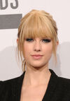 Taylor Swift - 2010 American Music Awards (77)