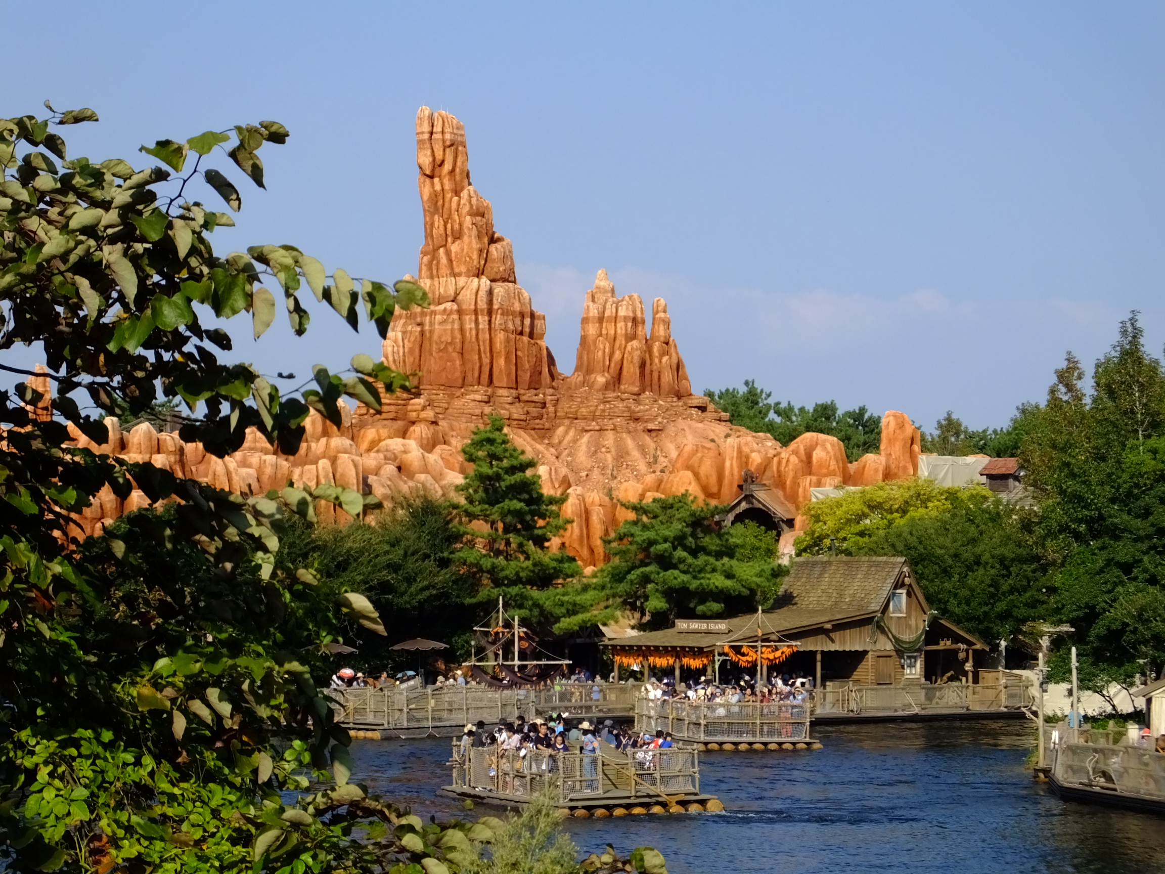 ビッグサンダー マウンテン 東京ディズニーランド Wiki Fandom ビッグサンダー マウンテン 東京ディズニーランド Wiki Fandom