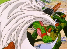 Piccolo kicks Cell