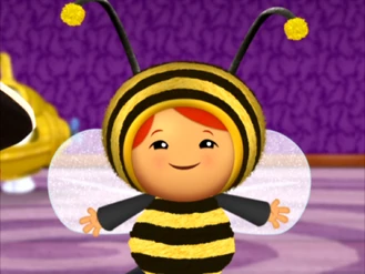 Bee costume from Ghost Family Costume Party