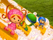 Surfing on sponges.png (1.57 MB)