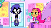 Starfire wants some advices from Raven.