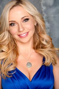 Tara Strong 2016