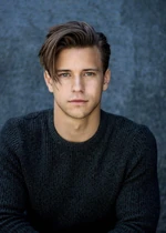 Glenn McCuen as Sean Walcott