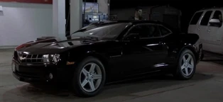 1x03 Derek's car