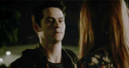 6x01 Stydia cheek kiss.gif (1.87 MB) Memory Lost