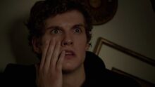2x02 Isaac hurt 01