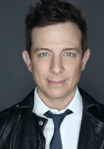 Jeff Skowron as Briggs
