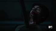 5x05 Donovan dying