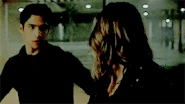 4x02 Scott and Malia.gif (1,002 KB)
