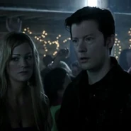 2x08 Adrian Harris at rave.jpg (12 KB)