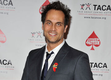 Todd Stashwick - Wikipedia