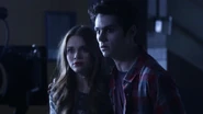 3x24 Stiles and Lydia.jpg (87 KB) The Divine Move