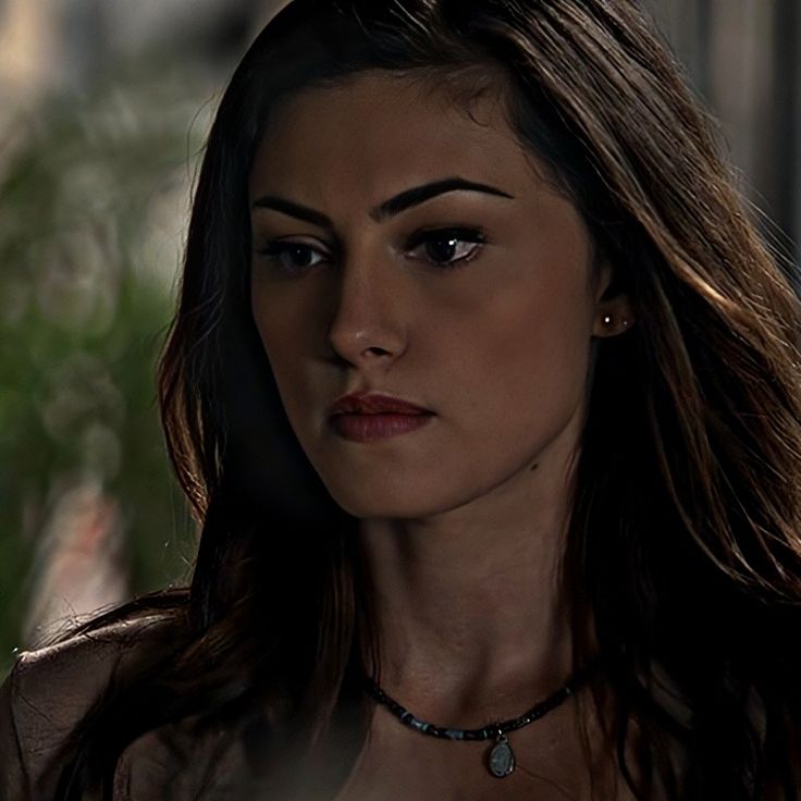 The Originals: Phoebe Tonkin on Hayley's shocking decision