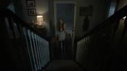 Holland-Roden-Lydia-arriving-Teen-Wolf-Season-6-Episode-11-Said-the-Spider-to-the-Fly.png (497 KB)