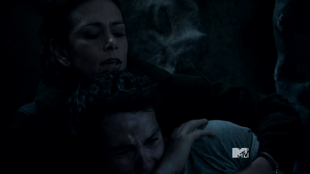 Teen Wolf Season 3 Episode 18 Riddled Melissa McCall saves Stiles