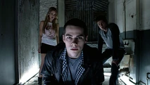 Stiles, Erica et Isaac surveillent Jackson
