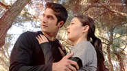 ScottKira3x19.png (3,26 Mio) Scott arrêtant kira