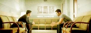 Scott et Derek discutant