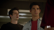 Teen Wolf Season 4 Episode 12 Smoke & Mirrors Scott with Stiles incredulous