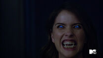 Shelley-Hennig-Malia-glowing-blue-coyote-eyes-Teen-Wolf-Season-6-Episode-10-Riders-on-the-Storm