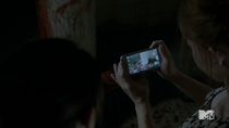 Teen Wolf Season 4 Episode 2 117 Lydia photographs the murder scene