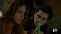 Teen Wolf Season 4 Episode 3 Muted Stiles and Malia study highlighters