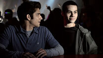 Stiles et Scott cherchent Danny...