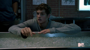 Teen Wolf 3 Temporada Episódio 2 Daniel Sharman Isaac Antes do Banho de Gelo