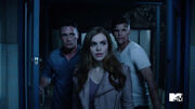 Colton-Haynes-Holland-Roden-Charlie-Carver-Jackson-Lydia-Ethan-Teen-Wolf-Season-6-Episode-20-The-Wolves-of-War