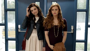 Allison et Lydia, quand cette dernière retourne au lycée.