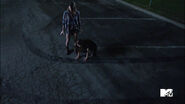 Shelley-Hennig-Holland-Roden-Malia-Lydia-find-tire-tracks-Teen-Wolf-Season-6-Episode-10-Riders-on-the-Storm