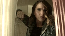 Shelley-Hennig-Malia-punching-window-Teen-Wolf-Season-6-Episode-6-Ghosted.jpg (80 KB)