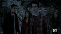 Teen Wolf Season 3 Episode 24 The Divine Move Dylan Obrien Arden Cho Holland Roden Tyler Posey Stiles Scott Lydia Kira Nogitsune Illusion