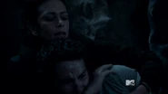 Mélissa et M. Mcall retrouvant Stiles