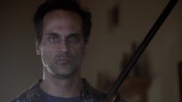 Henry Tate (Todd Stashwick)