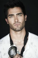 Hoechlin217.jpg (43 kio)