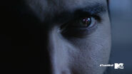 Tyler-Hoechlin-Derek-Anuk-Ite-eyes-Teen-Wolf-Season-6-Episode-20-The-Wolves-of-War