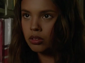 Gwen (Alisha Boe)