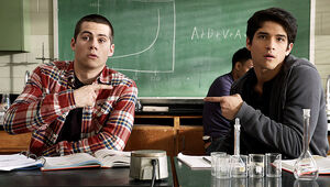 Stiles y su mejor amigo, Scott.