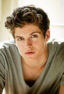 Daniel Sharman