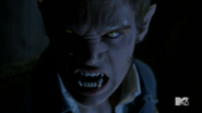 Teen Wolf Season 4 Episode 4 The Benefactor Liam werewolf detail