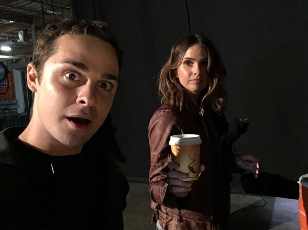 Bill-Gibson-and-Shelley-Hennig-on-set-Teen-Wolf-News