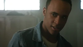 Khylin-Rhambo-Mason-in-locker-room-Teen-Wolf-Season-6-Episode-2-Superposition