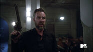 JR-Bourne-Chris-Argent-with-gun-Teen-Wolf-Season-6-Episode-10-Riders-on-the-Storm