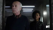 Gerard-Argent-and-Tamora-Monroe-Michael-Hogan-and-Sibongile-Mlumbo-Teen-Wolf-Season-6-Episode-616-Triggers.jpg (9 КБ)