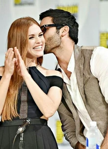 Hollend roden i tayler li heklin